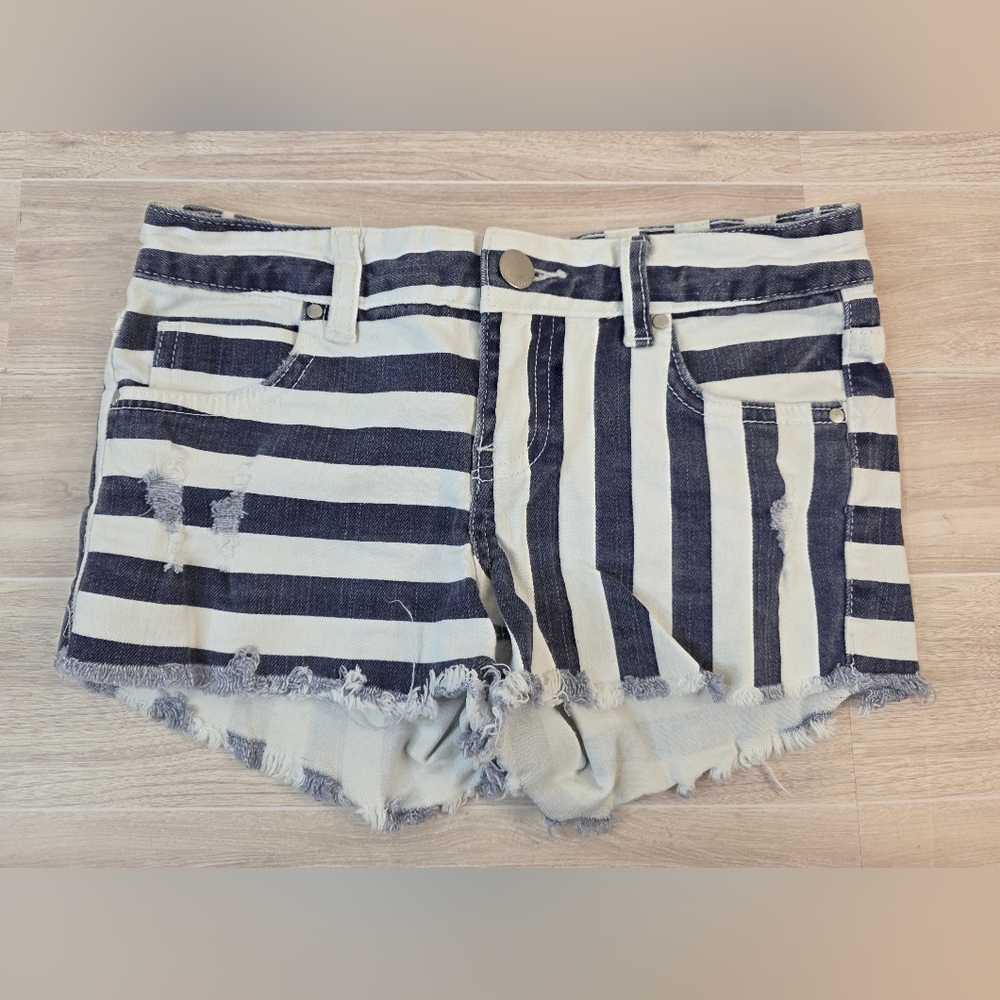 Girls 12 Billabong Shorts